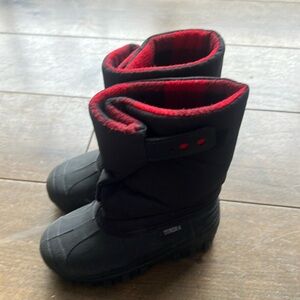 Tundra Black Winter Boots ❄️